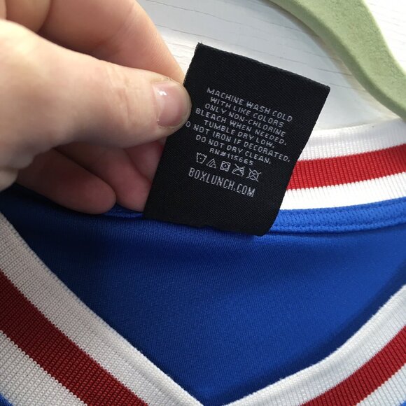 Vintage Box Lunch Space Jam Tune Squad Warmup Jersey Shirt Men XL Blue V Neck - Picture 7 of 8